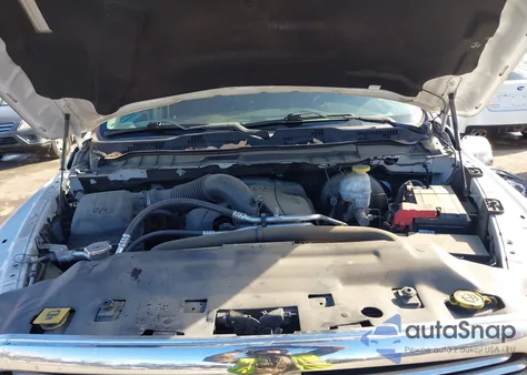 2018 Ram 1500 Big Horn 4X4 6'4 Box from USA, damaged, VIN 1C6RR7GTXJS348620